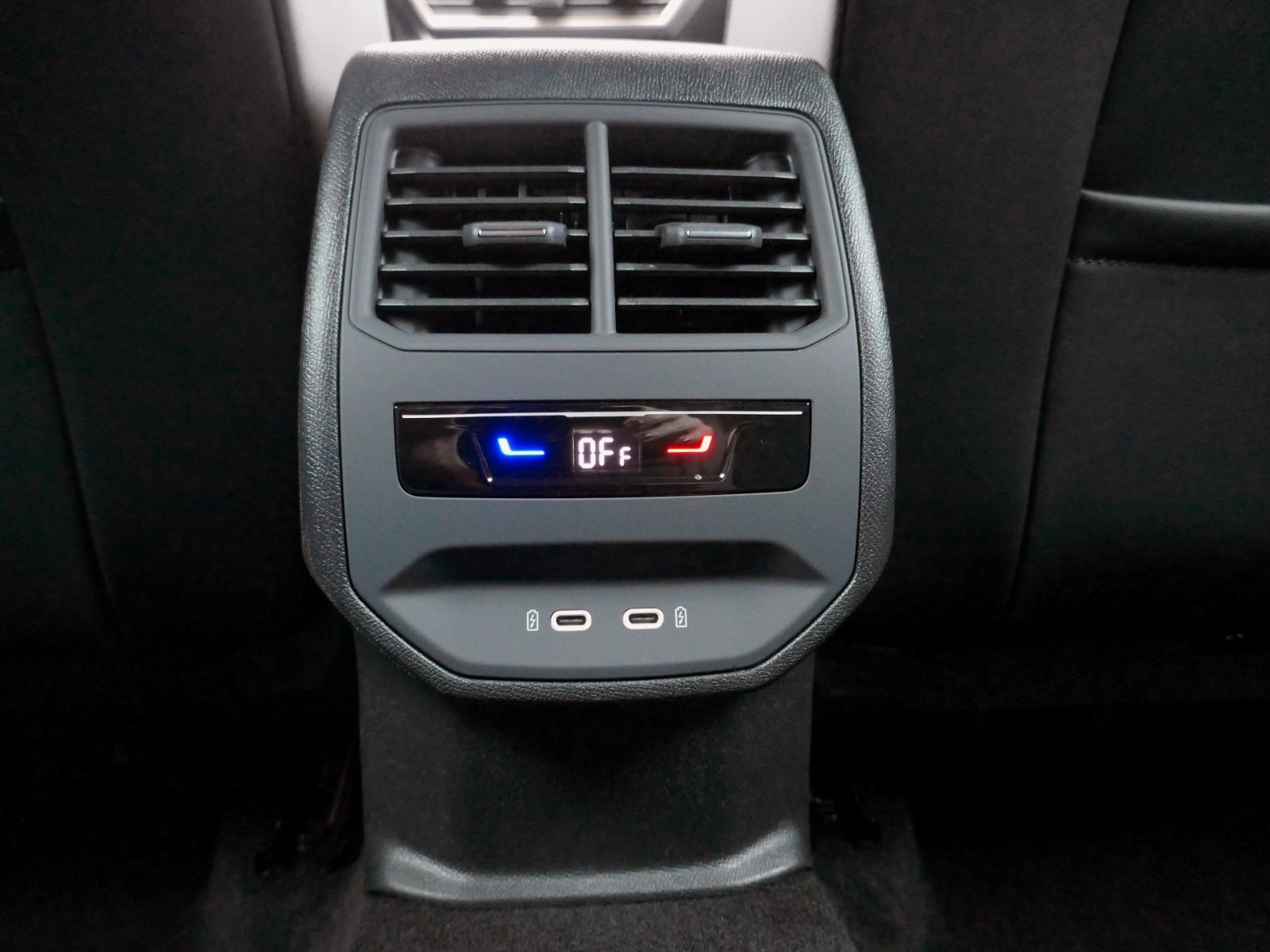 Fahrzeugabbildung CUPRA Formentor 2.0 TDI | LED AHK RFK ACC Navi App