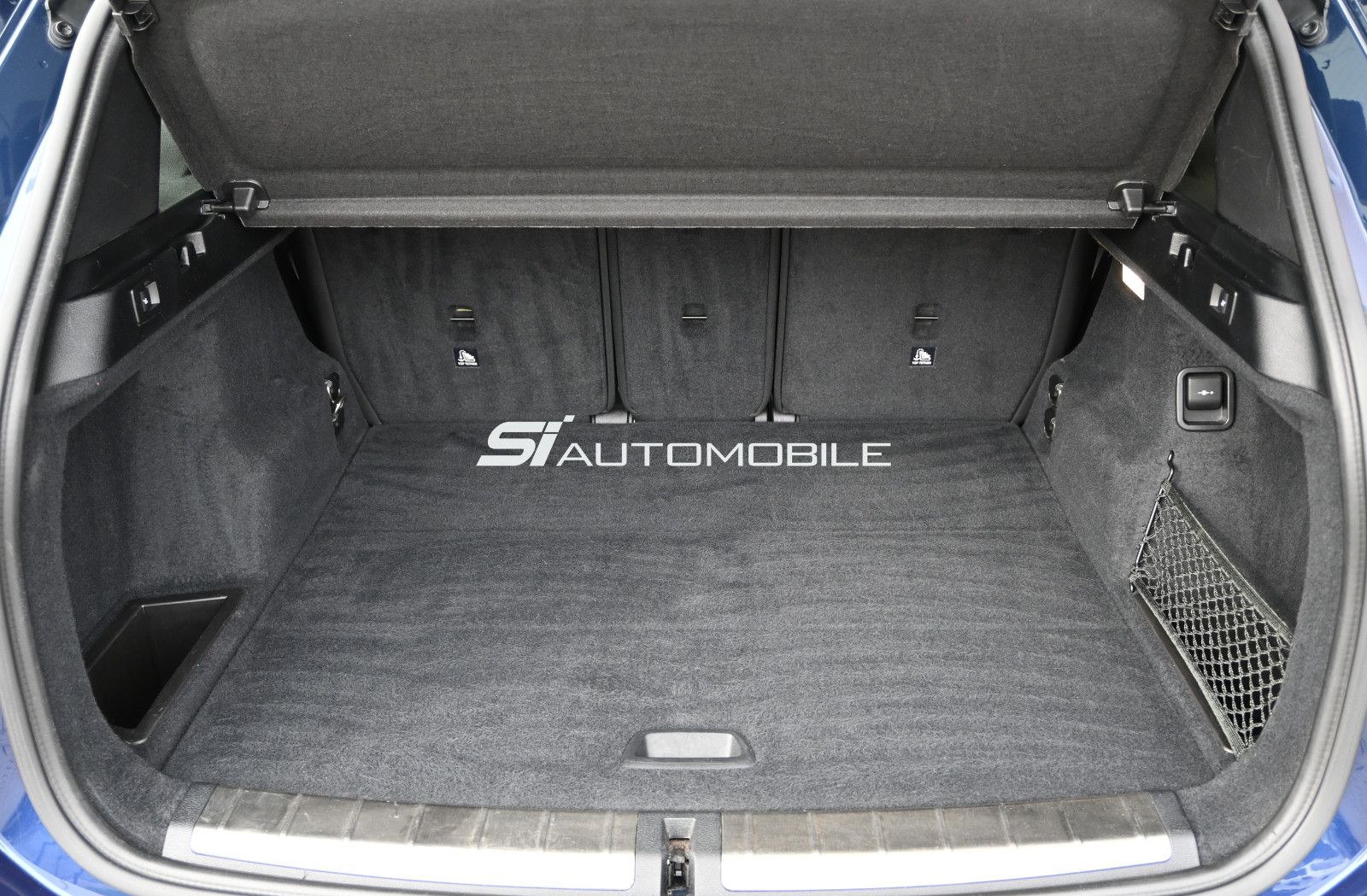 Fahrzeugabbildung BMW X1 xDr20d SPORT °AHK°KAMERA°LEDER°MEMO°NAVI°PANO
