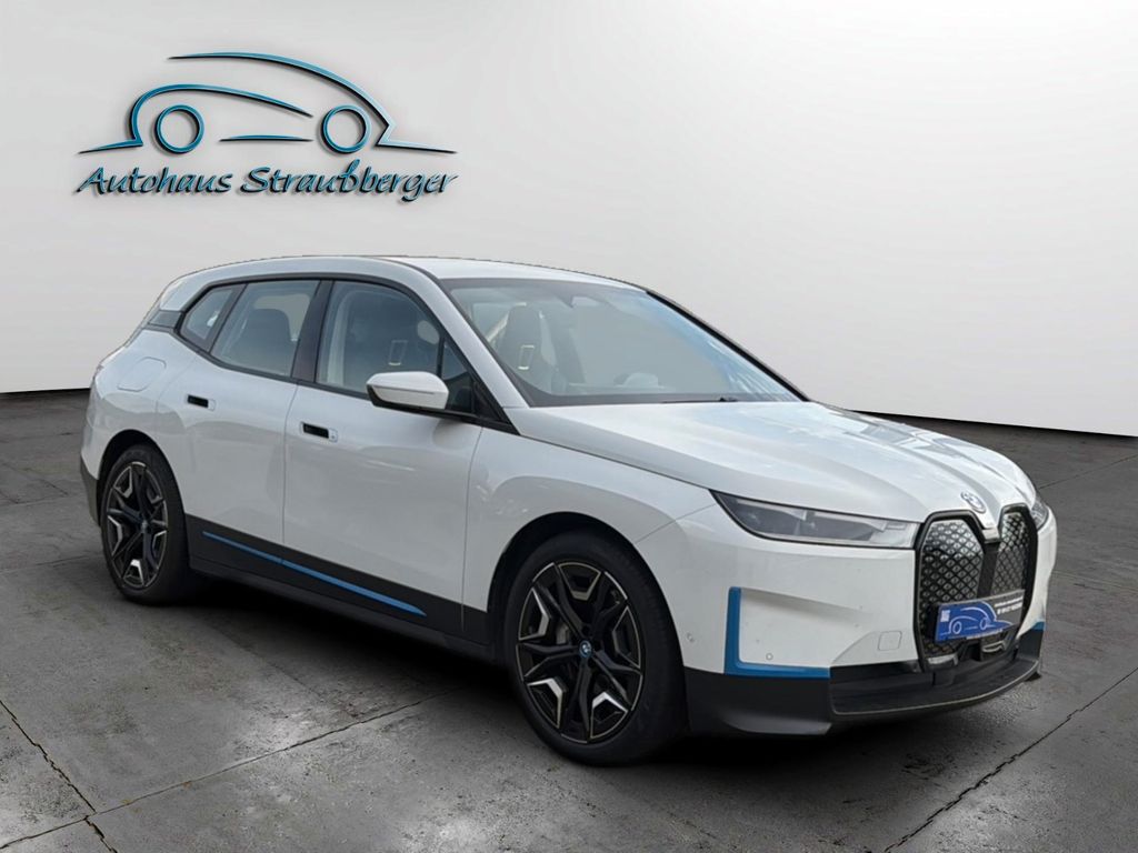 Image of BMW iX