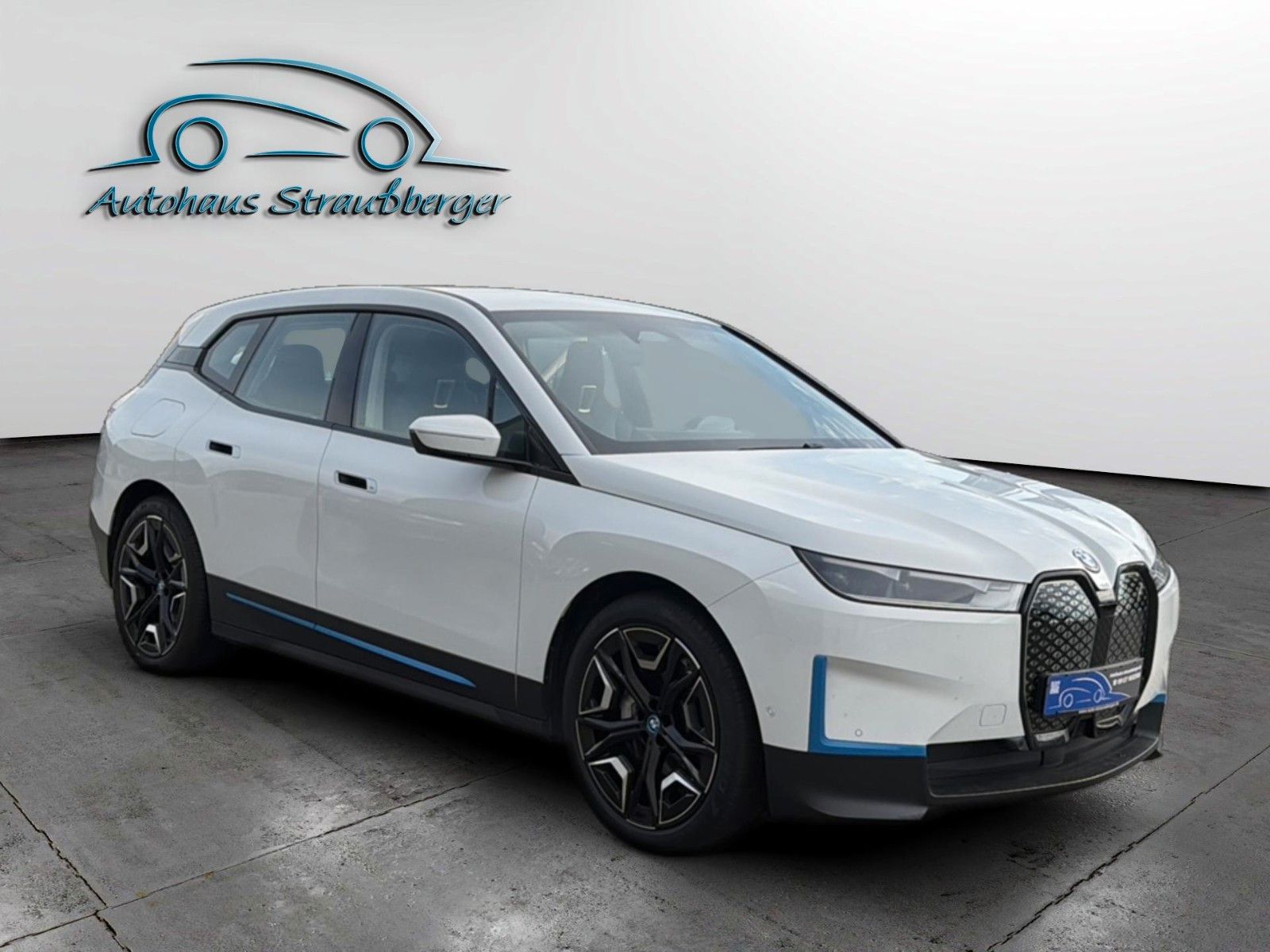 BMW iX 50 xDrive Kamera H&amp;K SoftClose NP 114.000€