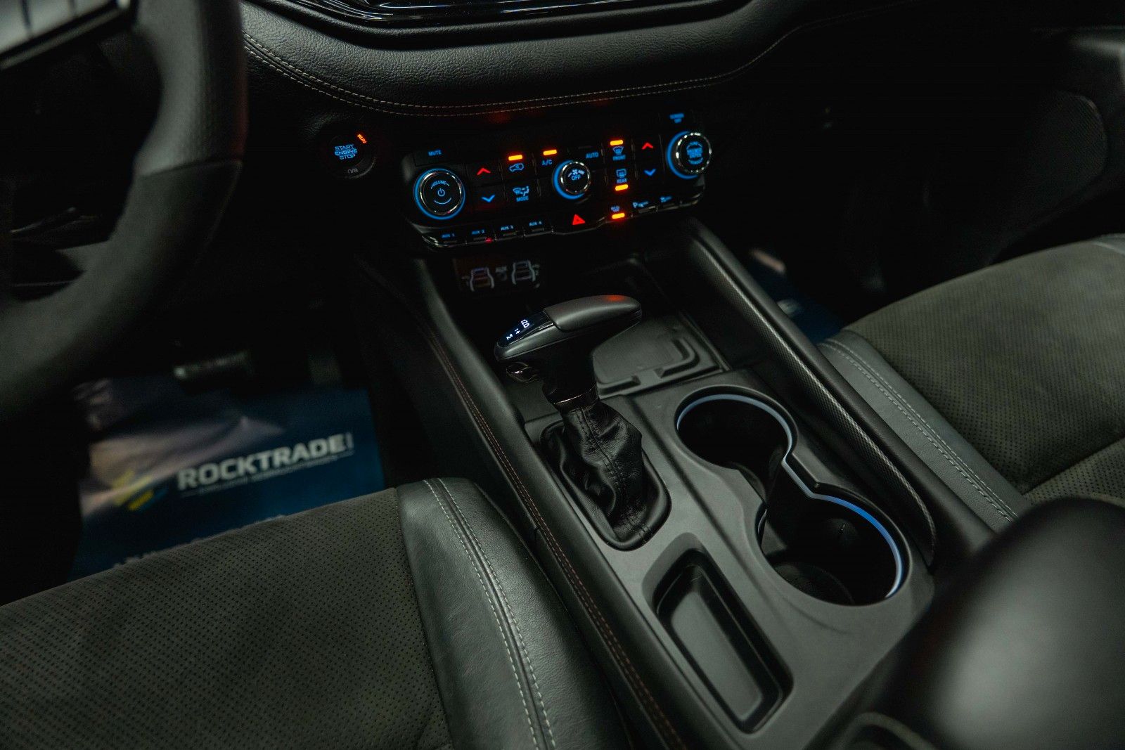 Fahrzeugabbildung Dodge Durango 5.7 V8 R/T SRT 4x4 Night-Paket Modell 22