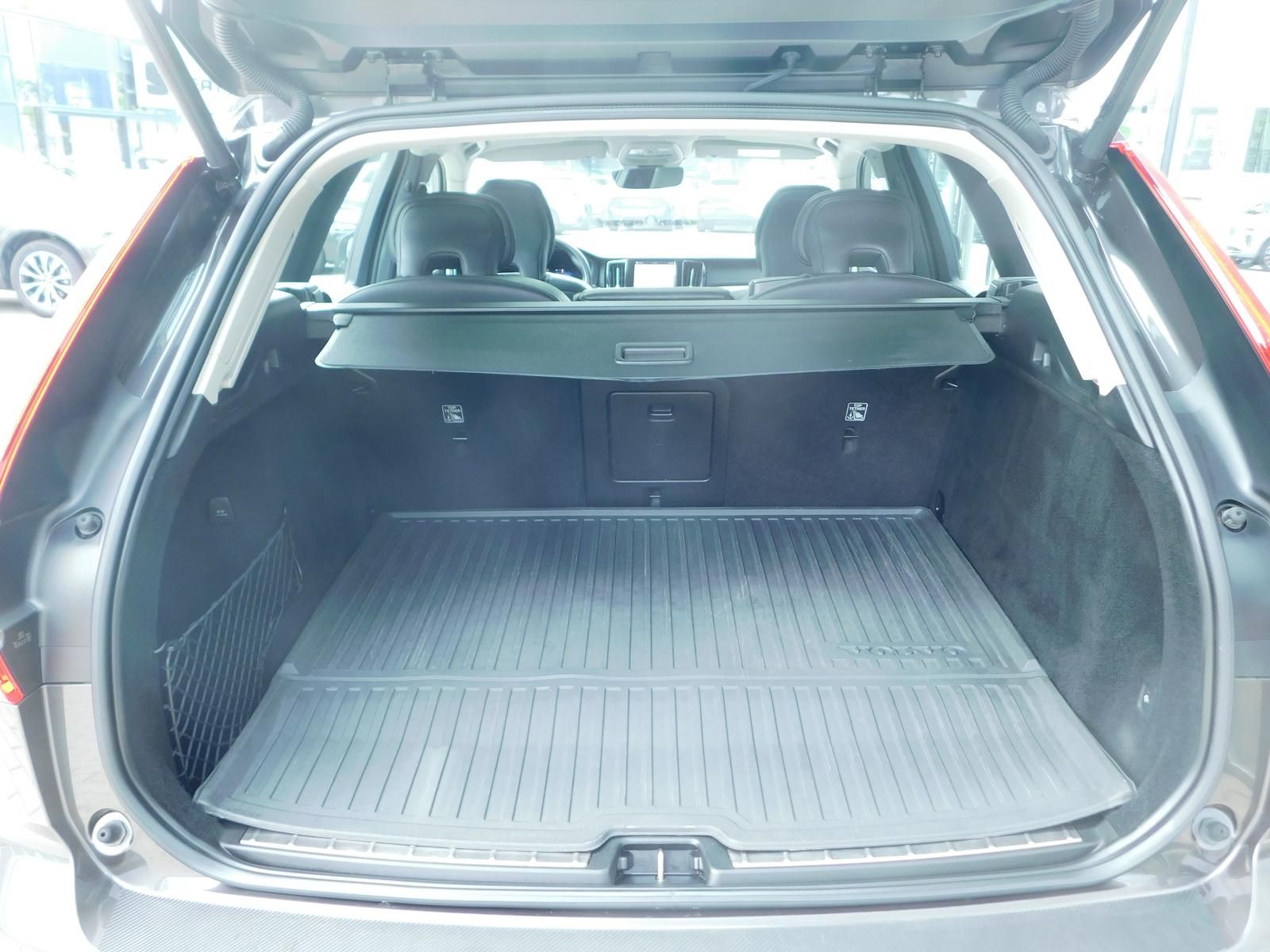 Fahrzeugabbildung Volvo XC60 T8 Recharge Inscription Plug-In Hybrid AWD