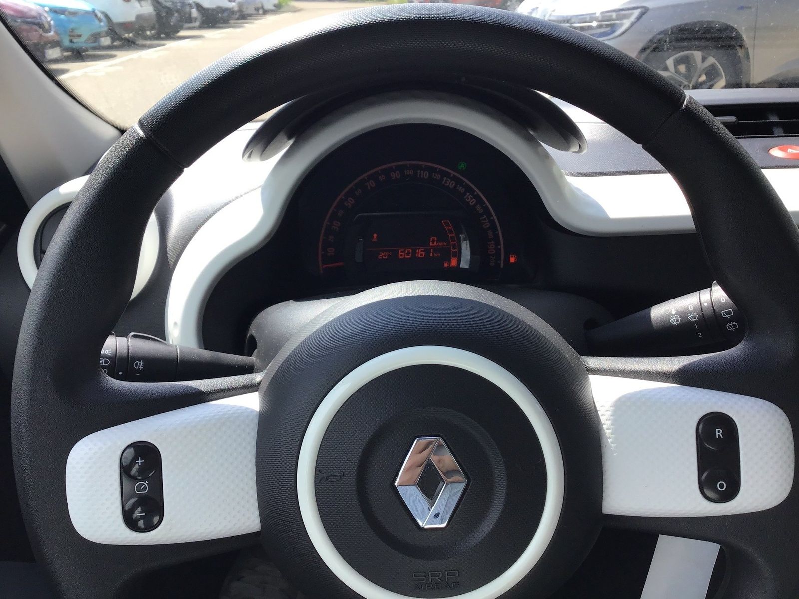 Fahrzeugabbildung Renault Twingo SCe 65 LIFE