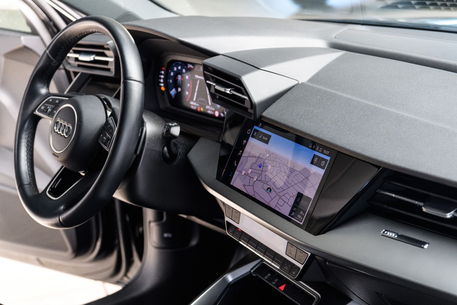 Fahrzeugabbildung Audi A3 30 TFSI S tronic advanced Sportback