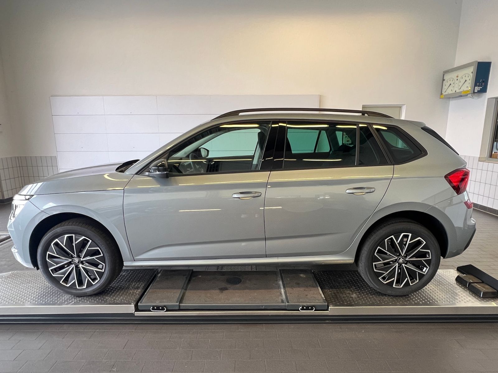 Fahrzeugabbildung SKODA Kamiq Balance 1.0 TSI DSG *Black Style,AHK,Matri