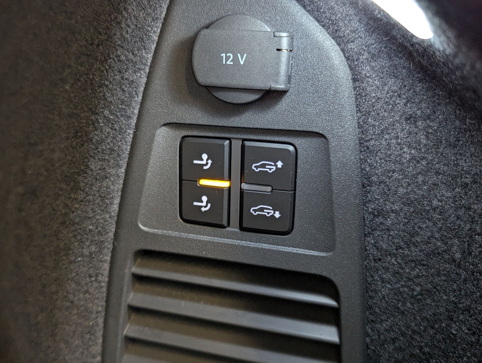 VW Touareg 3.0TDI 4M R-Line VOLL Black 22" UPE 114T - Image 19