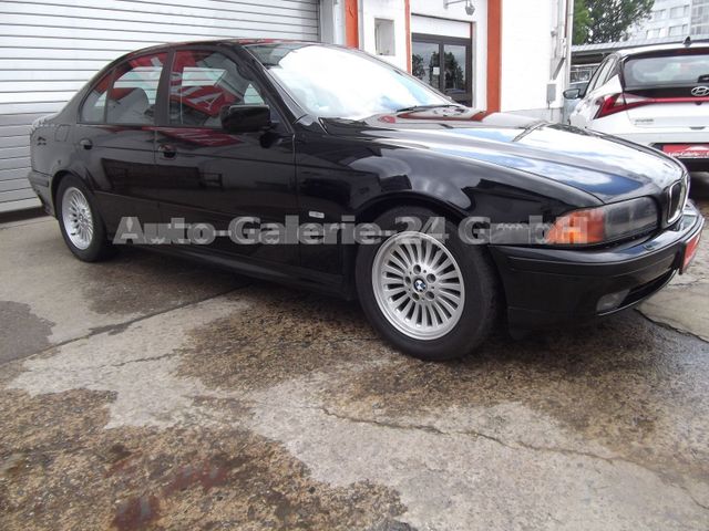 BMW 535i V8 Autom, Navi, Kamera, Tüv Neu!