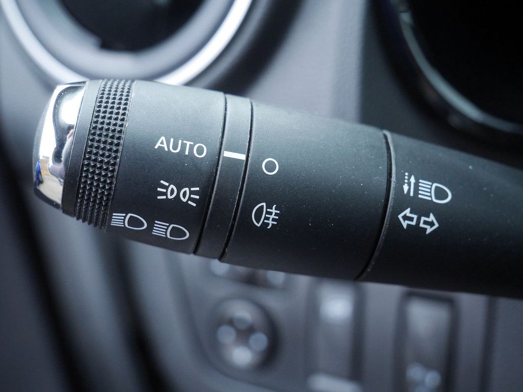 Fahrzeugabbildung Dacia Spring Essential KLIMA PDC RÜCKFAHRKAMERA NAVI