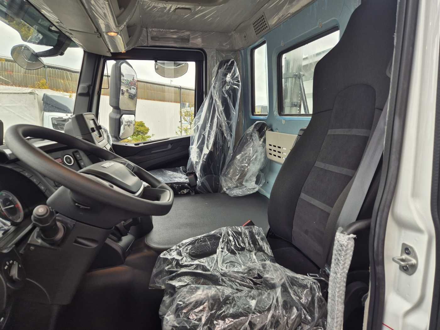 Fahrzeugabbildung Iveco X-Way AD200X48 HR OFF 4x2 Meiller Intarder 2x
