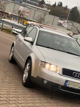 Audi A4 (S4Look) - Audi A4 aus 2001: Kombi