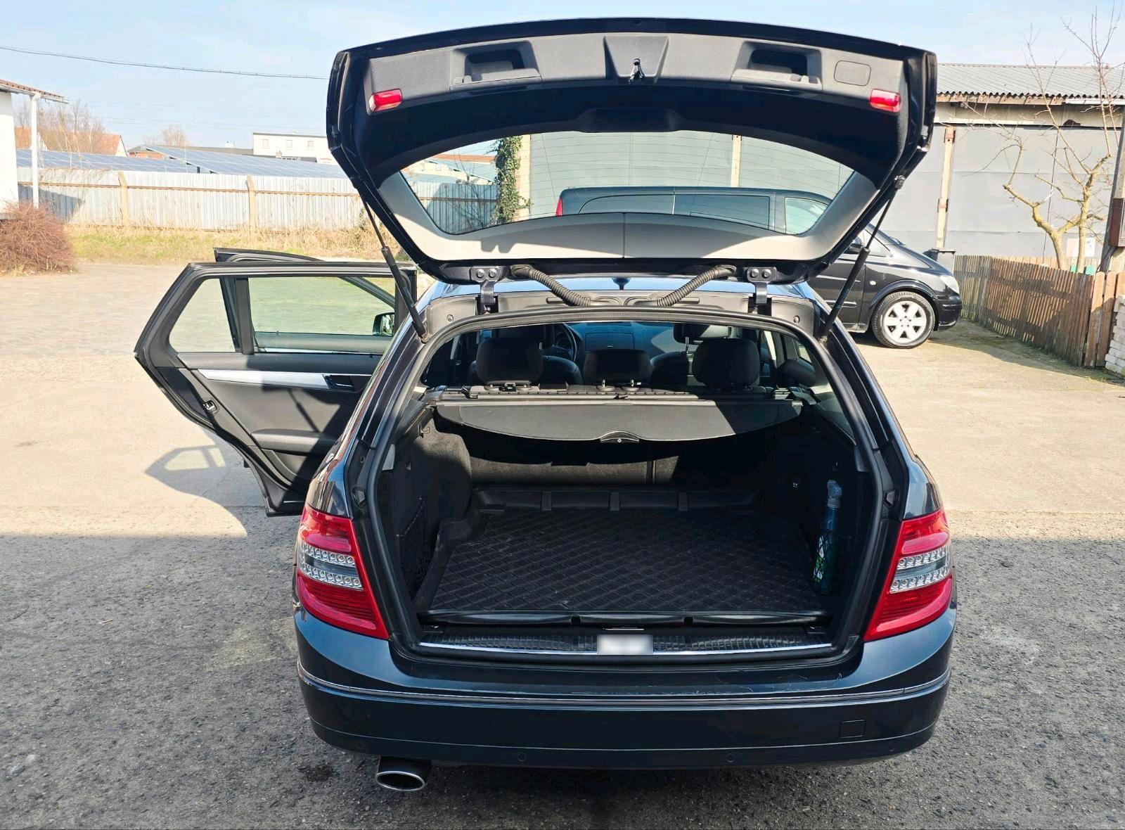 Mercedes-Benz C250 2010 — photo 5