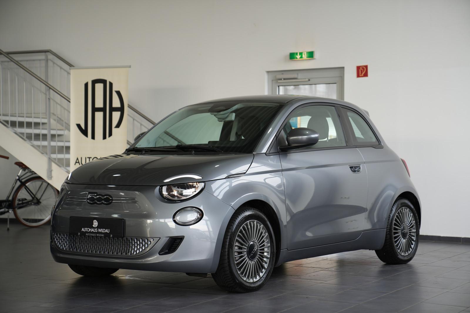 Fiat 500 e 3+1 Icon *AUT*SHZ*KAMERA*CARPLAY*