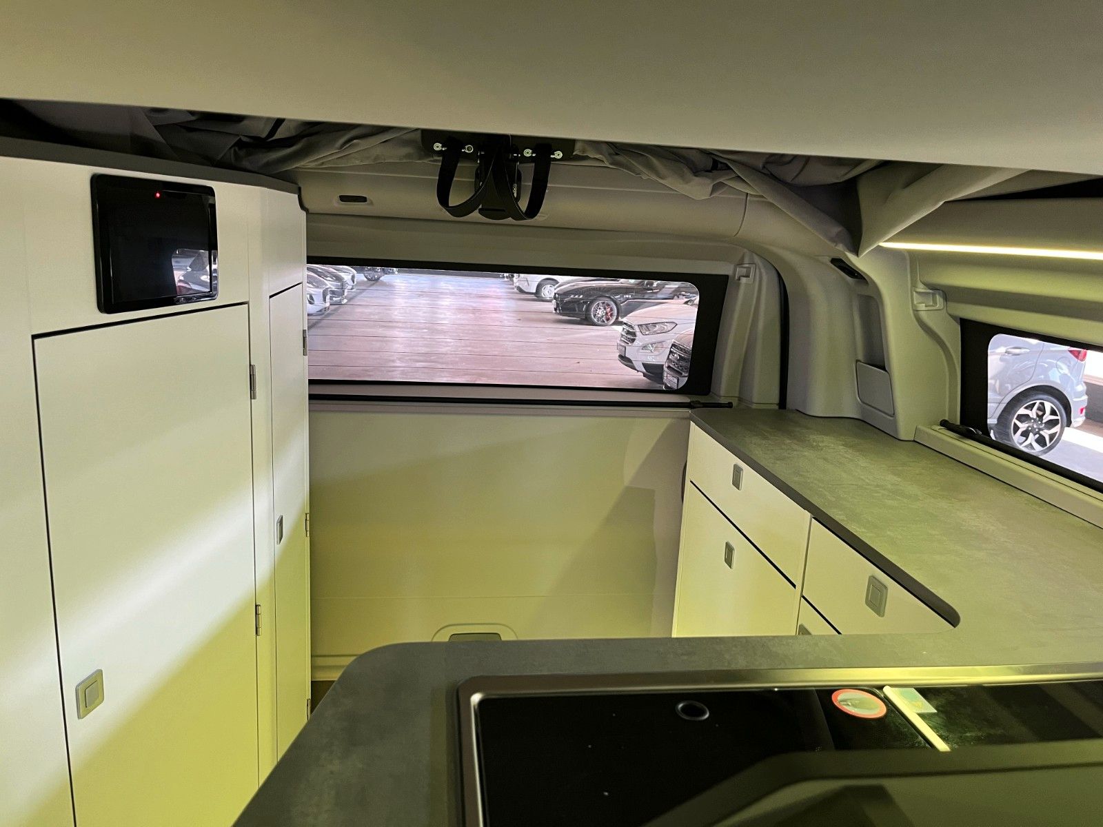 Fahrzeugabbildung Ford NUGGET L2 Titanium Aufstelldach Markise uvm.