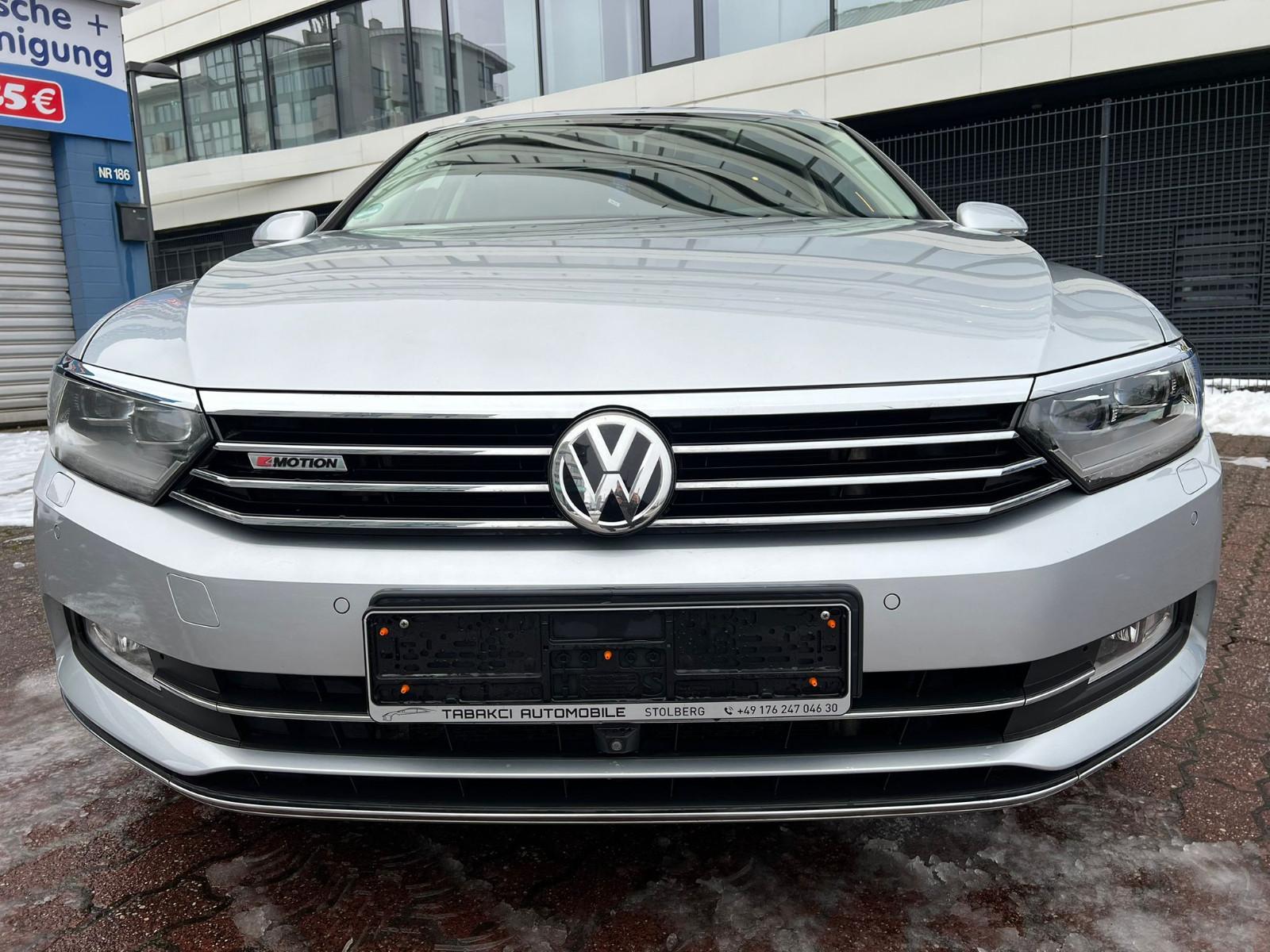 Volkswagen Passat  HIGHLINE * RLINE *PANO*KLIMA*NAVI *