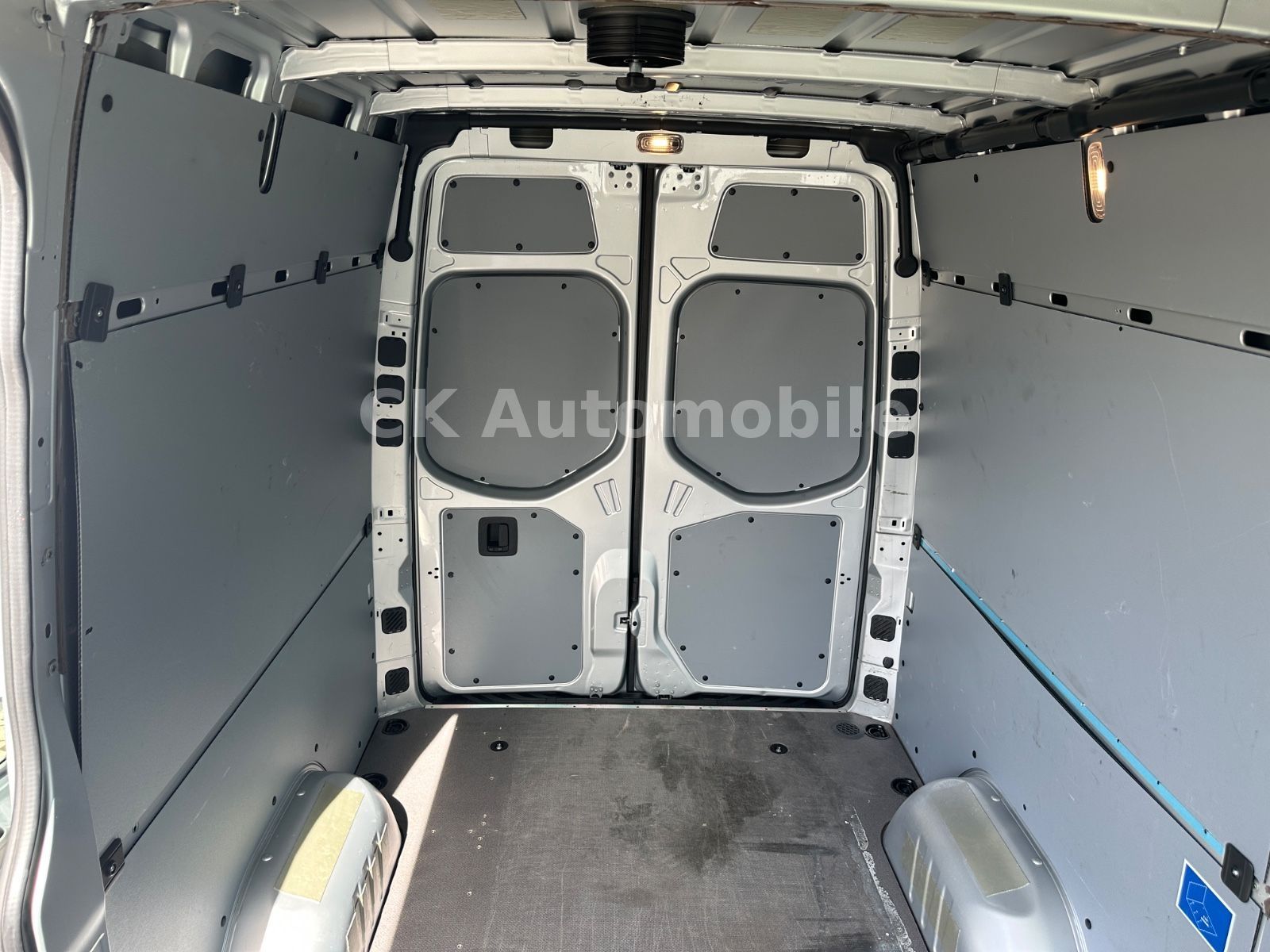 Fahrzeugabbildung Mercedes-Benz Sprinter III Kasten 317 CDI/Mixto/4 Sitze/Navi