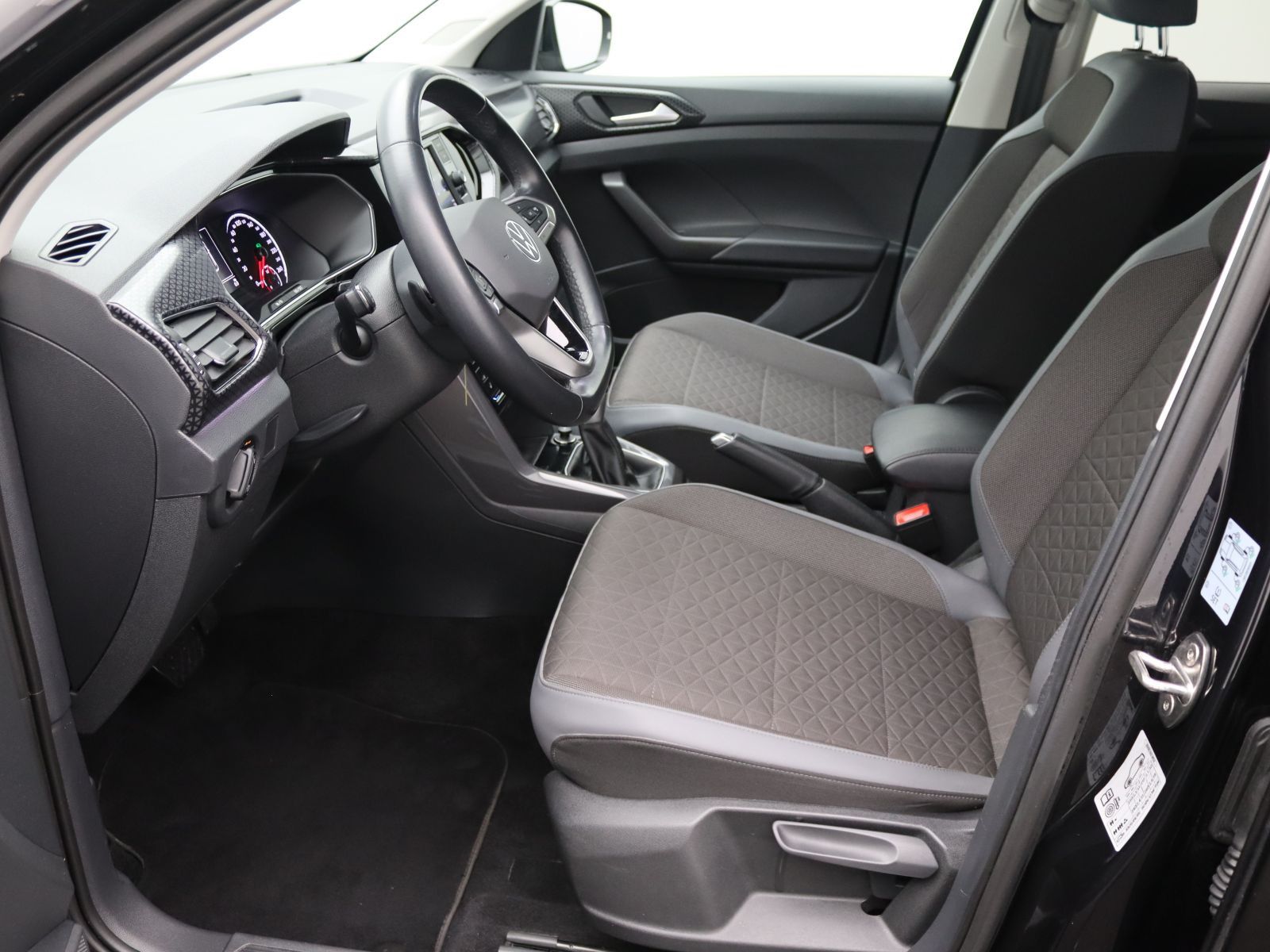 Volkswagen T-Cross - Bild 14