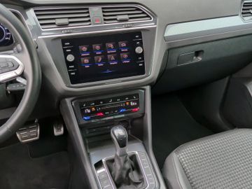 Volkswagen Tiguan - 11