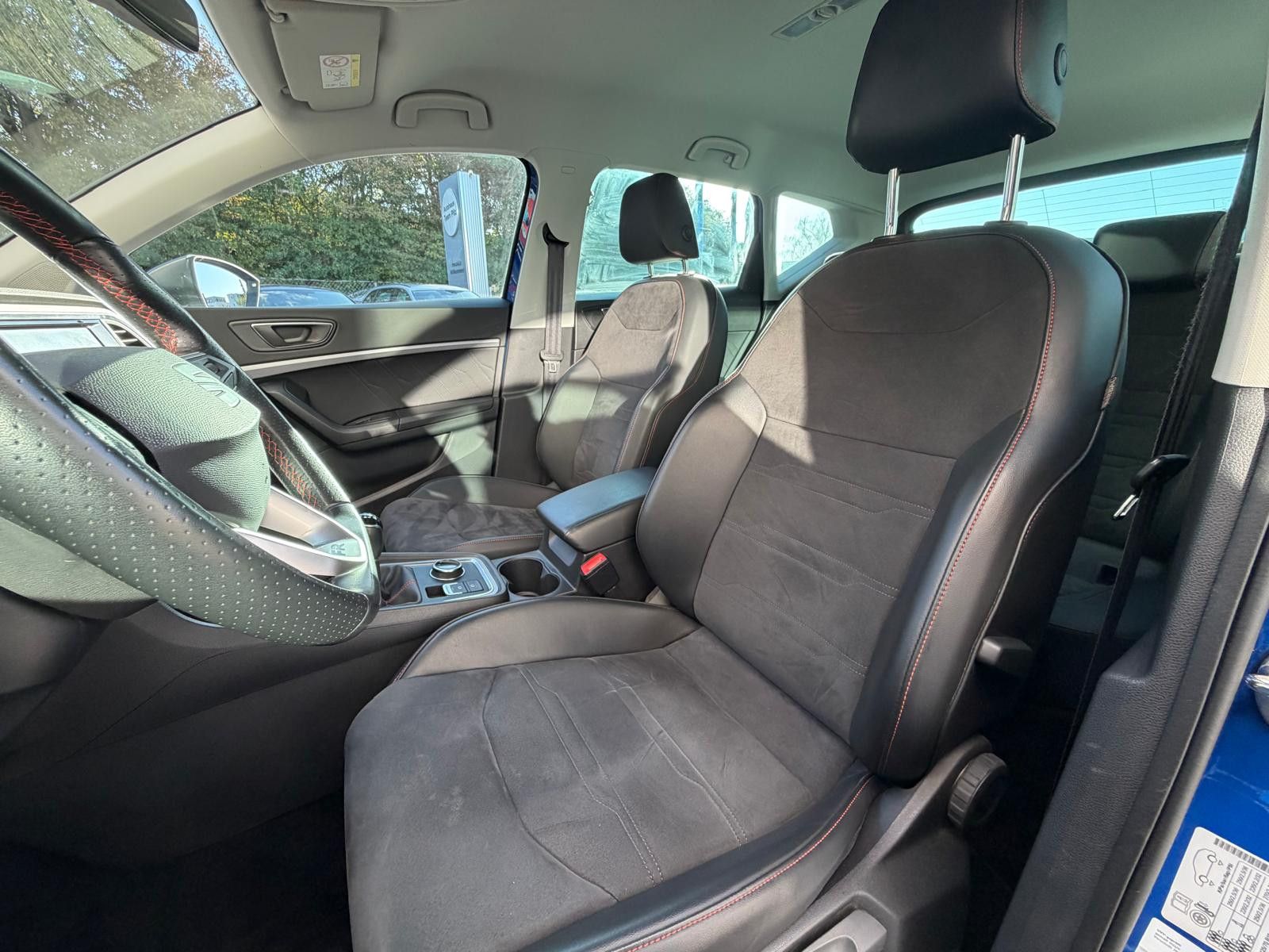 Fahrzeugabbildung SEAT Ateca 2.0TDI FR-Line VIRTU+LED+SHZ+KAM+TEMP+AHK+