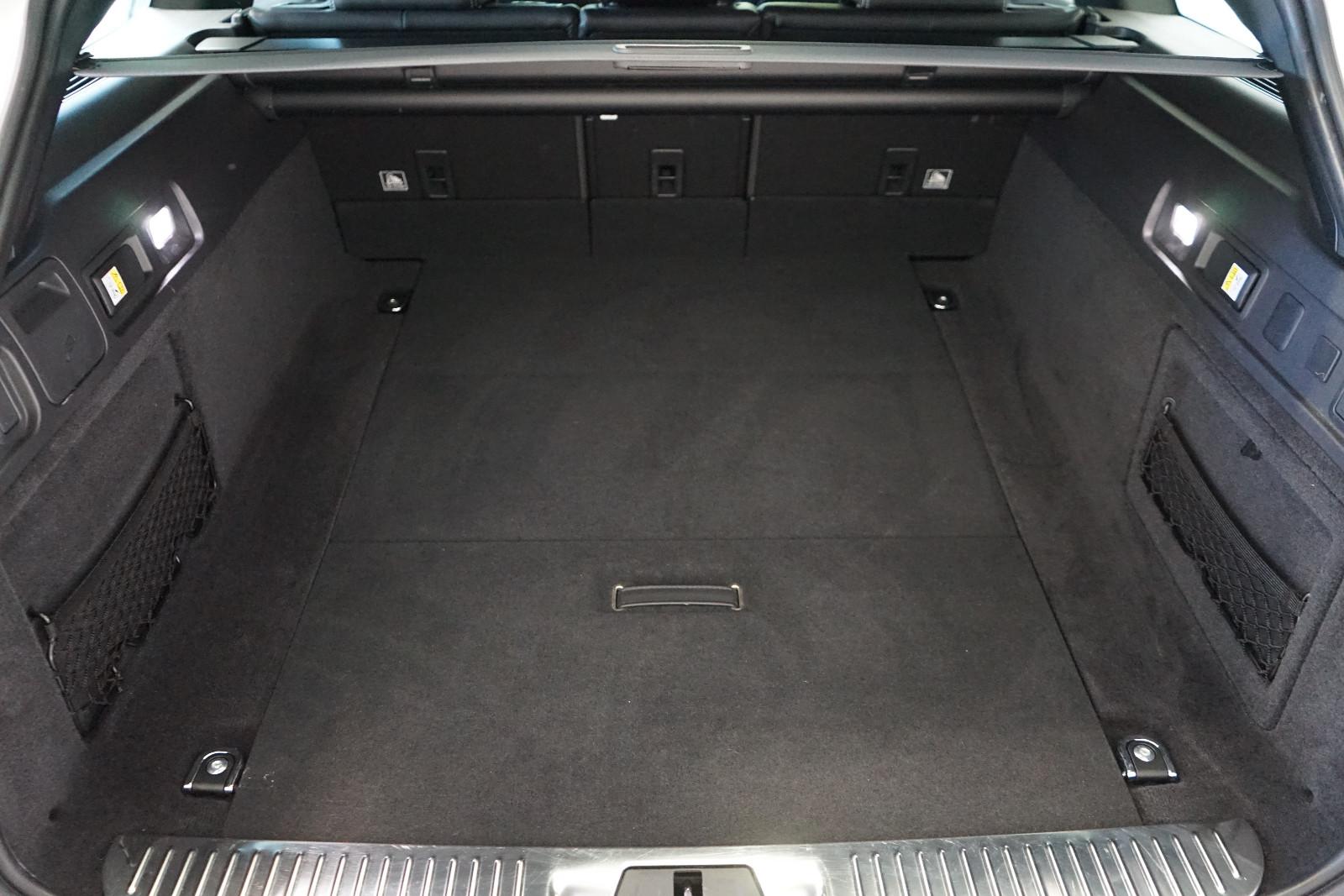 Jaguar XF Sportbrake D200 R-Dynamic Kamera+SHZ+Leder