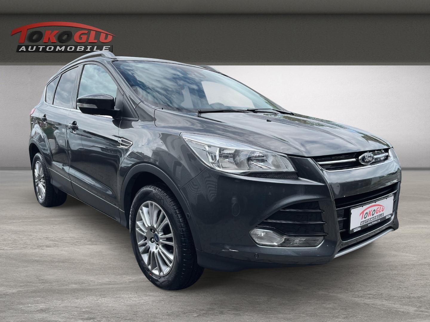 Ford Kuga Titanium Panorama Navi Leder El. Heckklappe