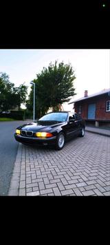 BMW E39 520i Limousine - BMW 520 aus 2000: 520i