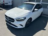 Mercedes-Benz B 180 Autom*Digit. Cockpit*LED*NAVI*AHK*CAM* - gebrauchte Vans in Nürnberg