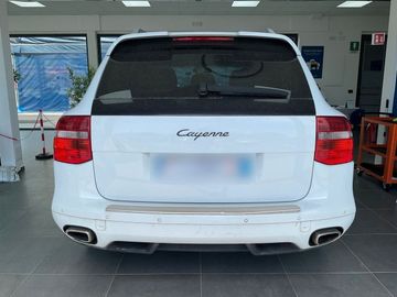 Porsche Cayenne - 3