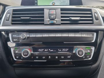 BMW 318d Advantage*LED*Navi*SHZ*PDC*