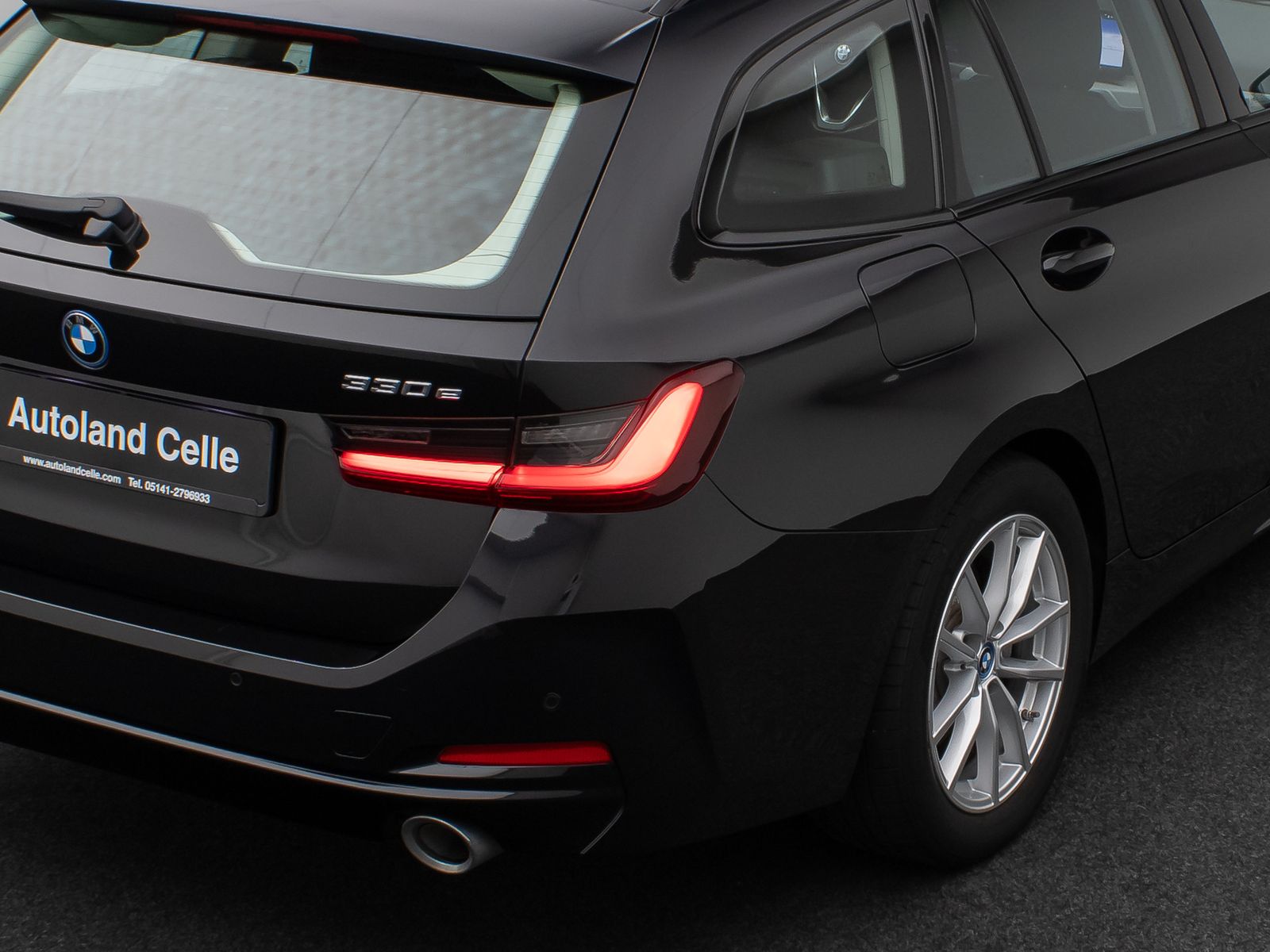 Fahrzeugabbildung BMW 330e DAB CockPit+ PDC LED Geschwindigkeitsreg