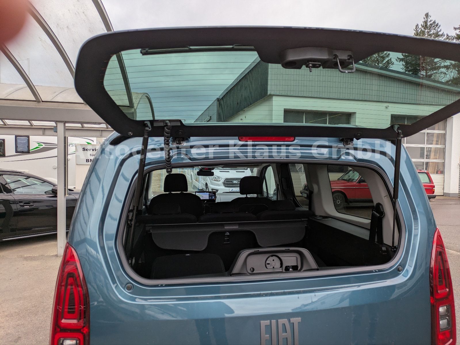 Fiat Doblo Kombi Maxi +7 Sitzer+Automatik imagem 3