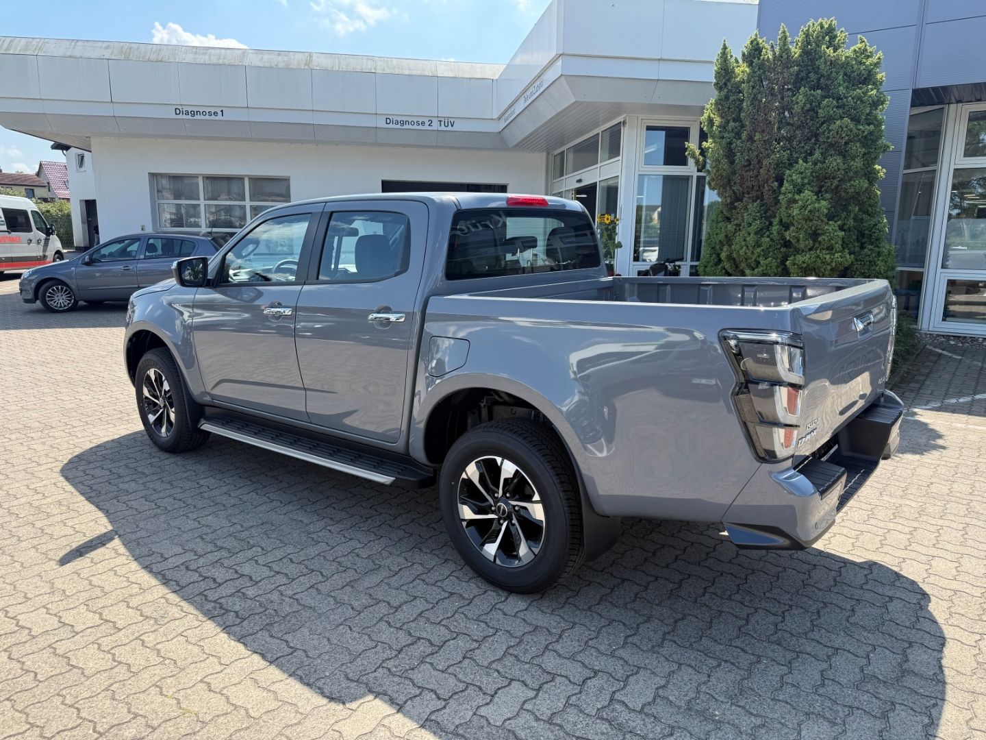 Fahrzeugabbildung Isuzu D-Max Double Cab 2.2 Turbo 4WD LSE
