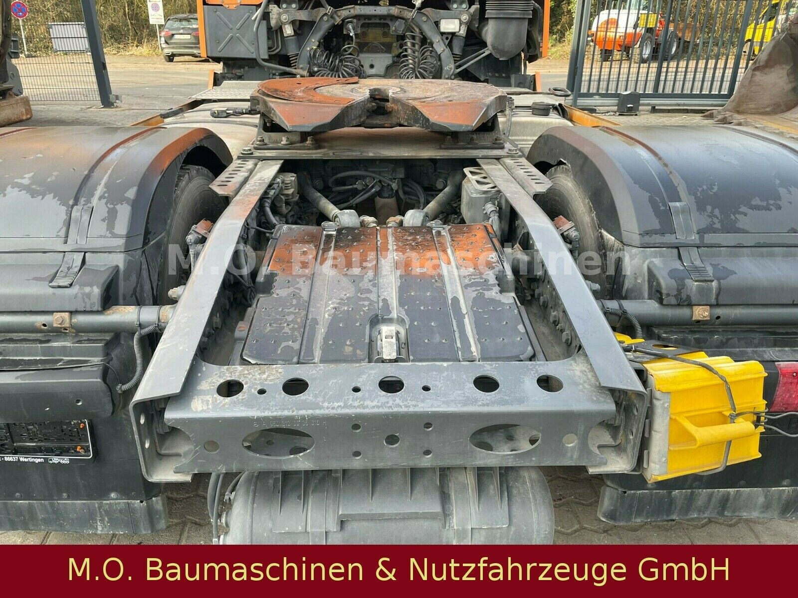 Fahrzeugabbildung Mercedes-Benz Actros 1843  / 4x2 / AC / Euro 6 / Kipphyr.