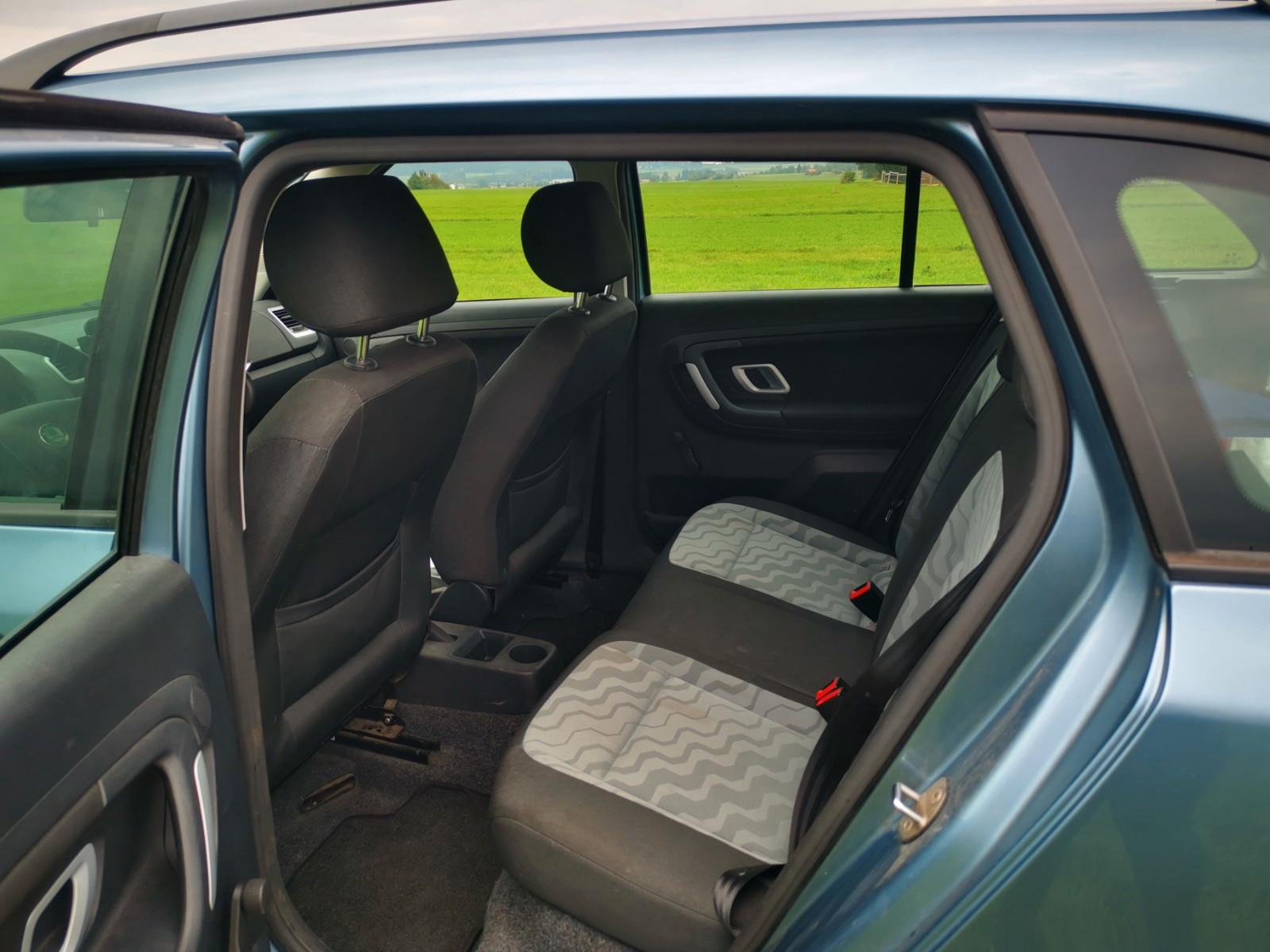 Skoda Fabia 2009 — photo 15