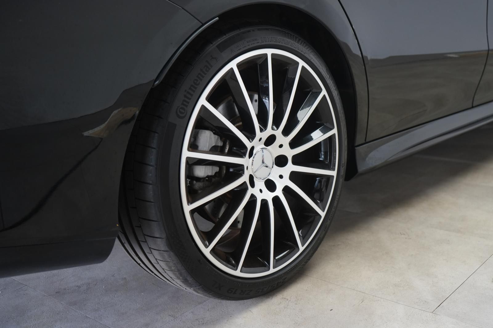 Mercedes-Benz CLA 35 AMG 4Matic Speedshift 7G-DCT Kamera Pano foto 13
