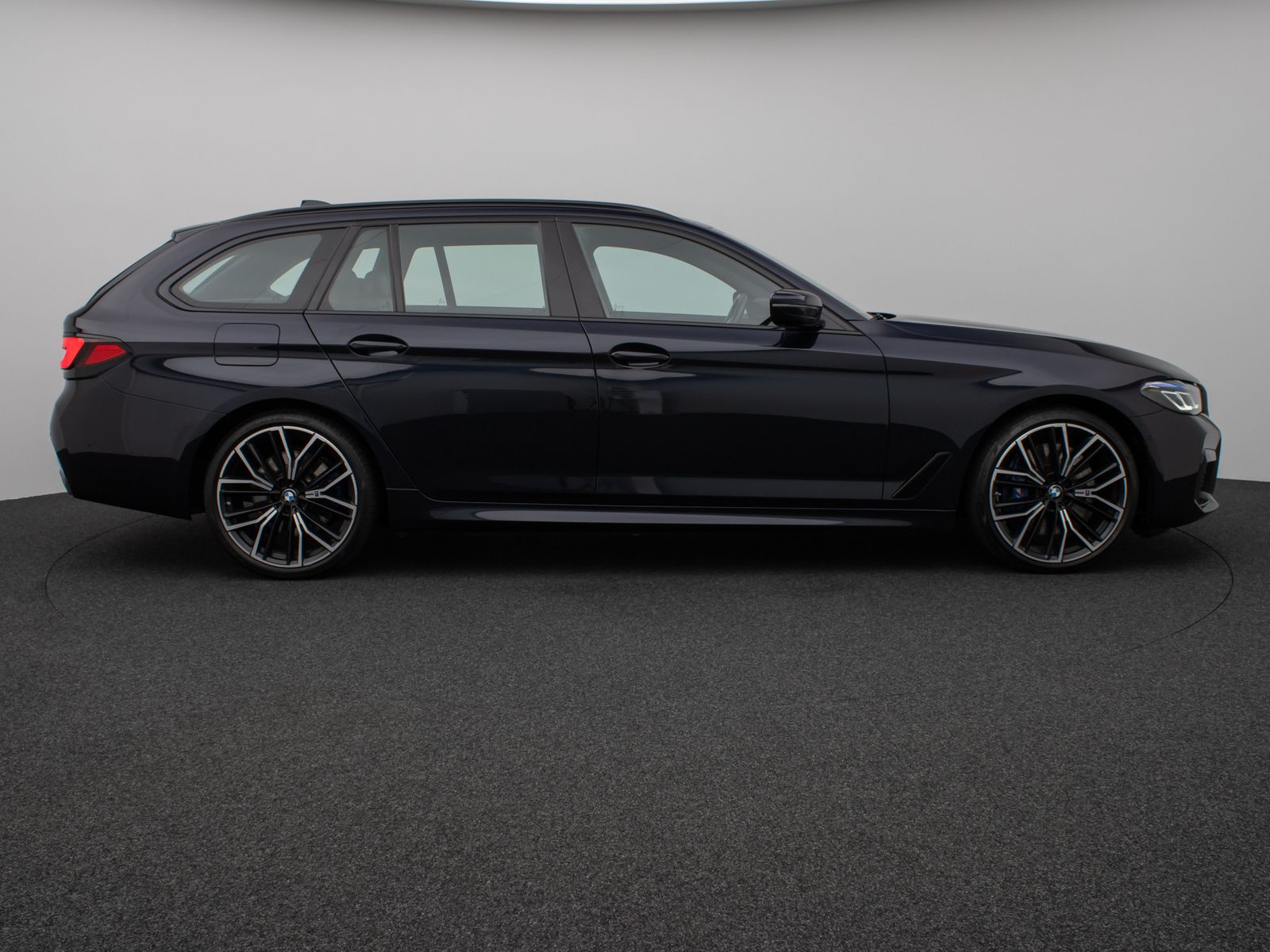Fahrzeugabbildung BMW 530d  xD M Sport Kamera Laser HUD DAB H/K 20Zoll