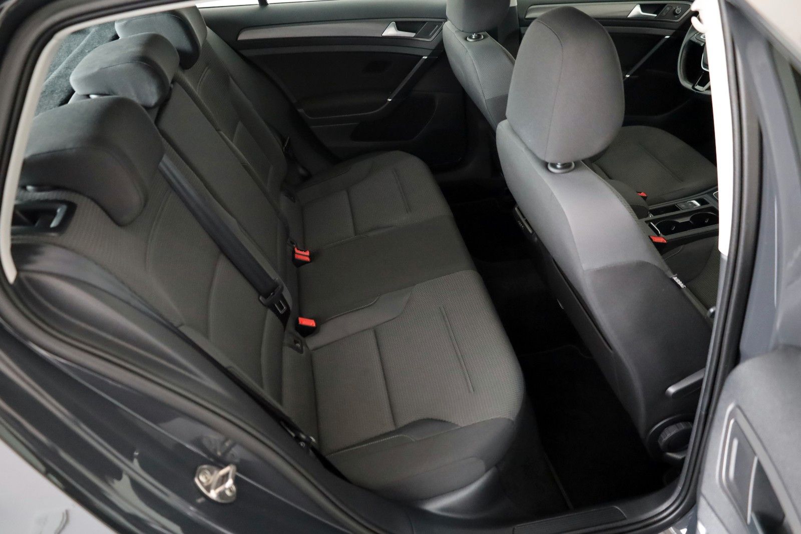 Fahrzeugabbildung Volkswagen Golf VII Lim. Comfortline BMT,PDC v.h.,SR+WR