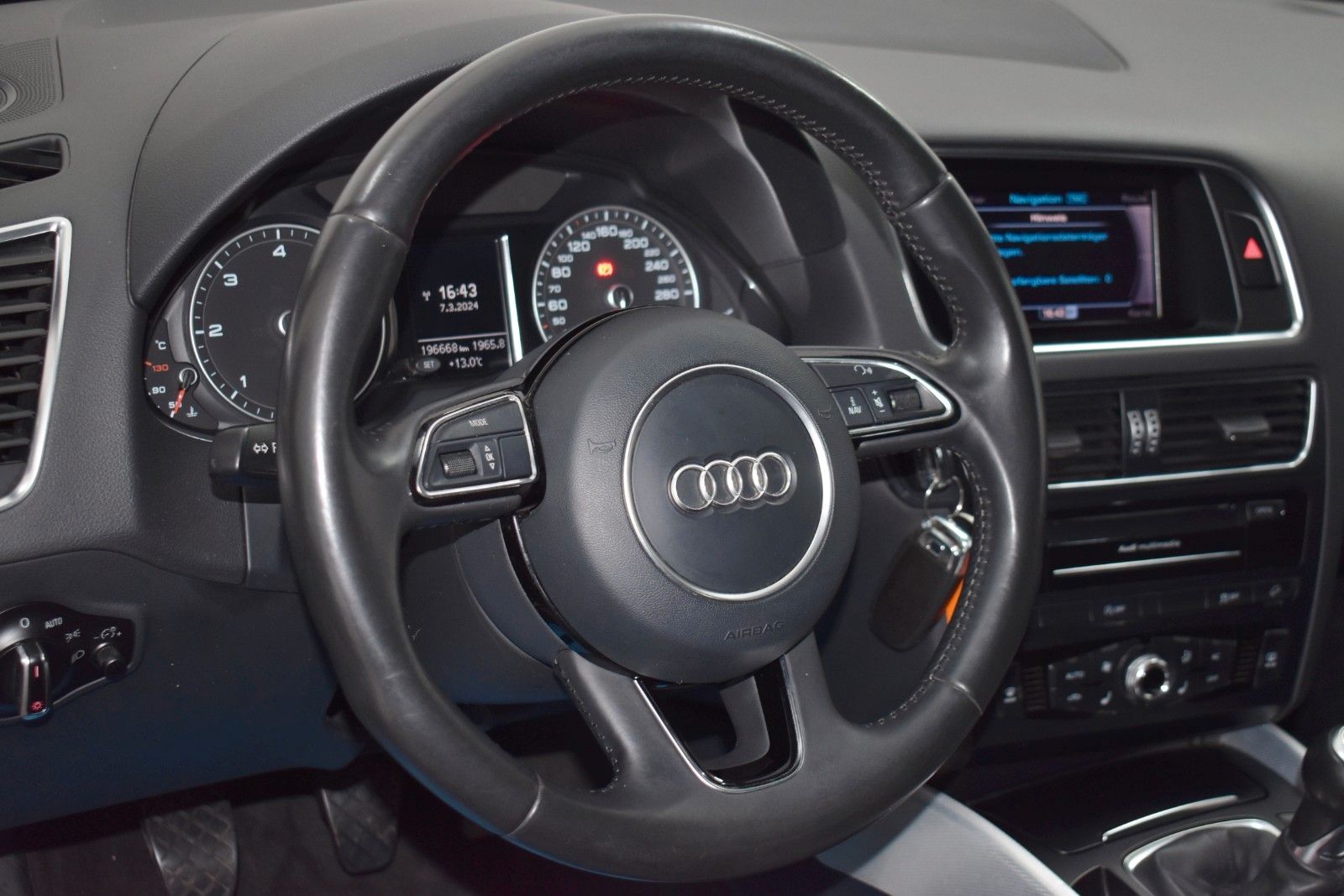 Fahrzeugabbildung Audi Q5 2.0 TDI Navi,Xenon,Panorama,Bang & Olufsen,SH