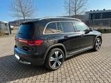 Mercedes-Benz EQB 300 4MATIC  - schwarze Mercedes-Benz EQB