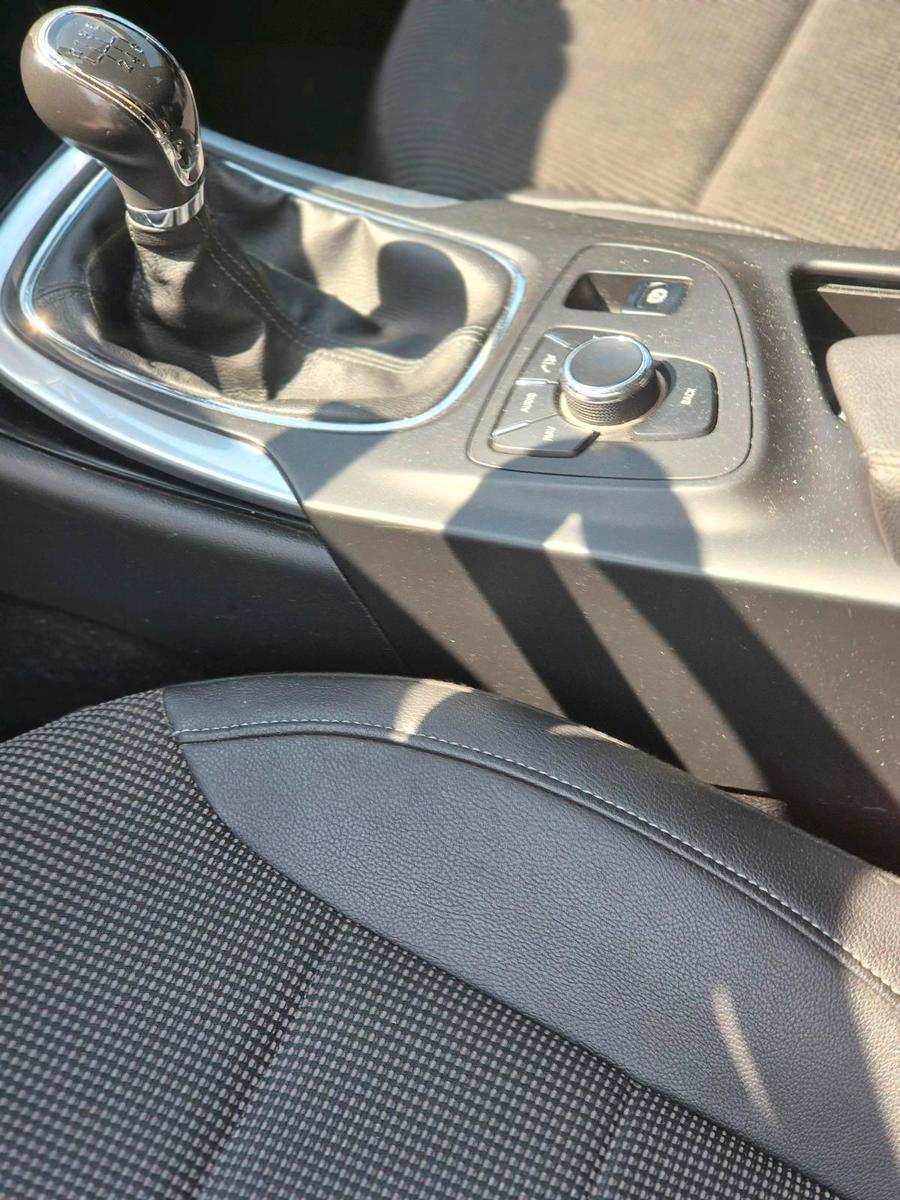 Opel Insignia 2013 — photo 12