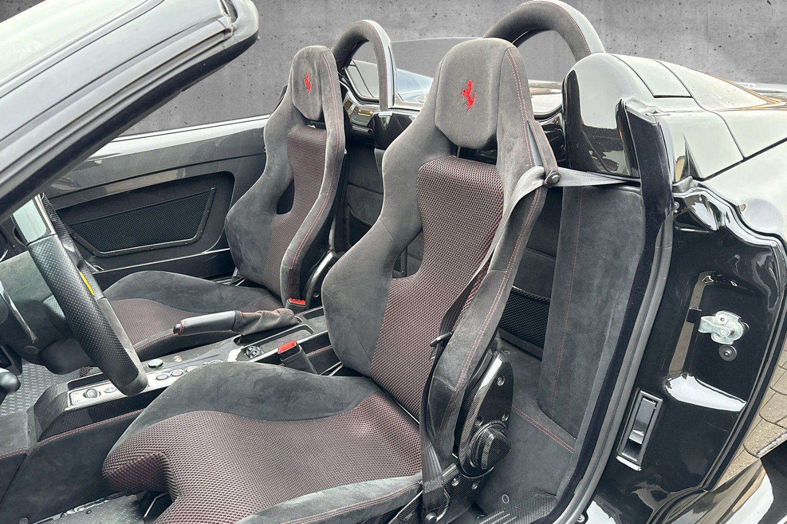 Fahrzeugabbildung Ferrari 430 Scuderia Spider 16M*dt. Auto*1.Hd*FullCarbon