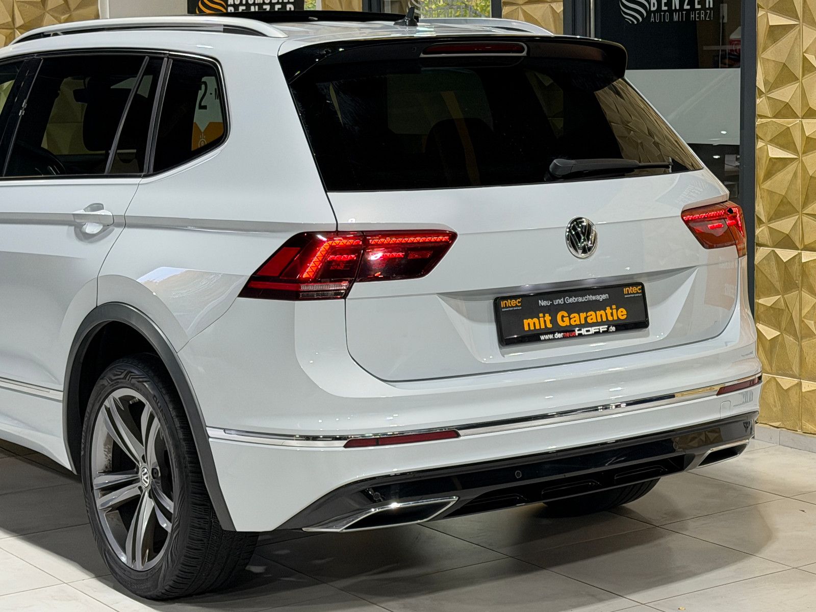 Fahrzeugabbildung Volkswagen Tiguan Allspace Highline 4Motion/R-LINE/PANO/LED