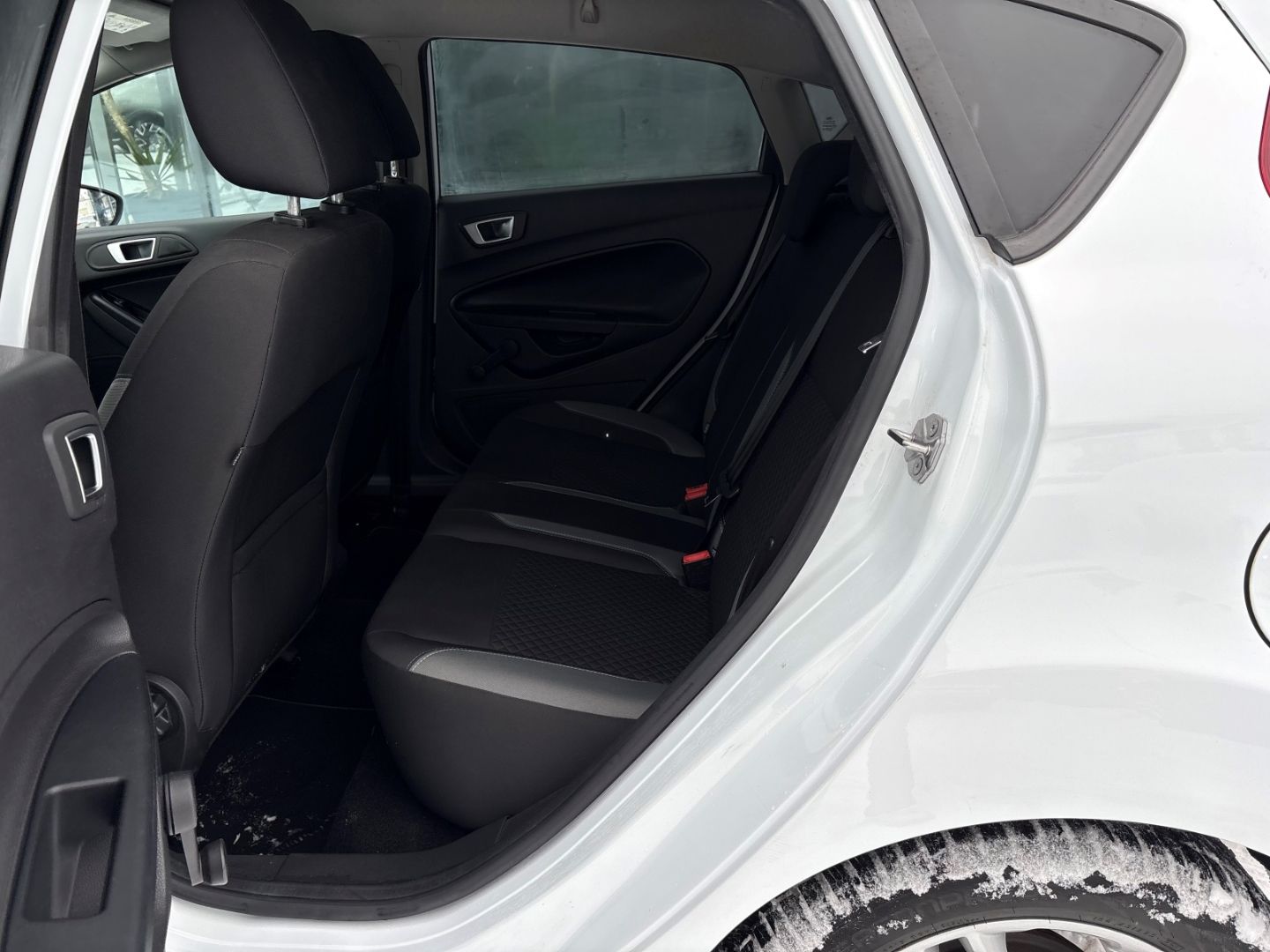 Fahrzeugabbildung Ford Fiesta SHZ Bluetooth Klimaanlage heizb WSS