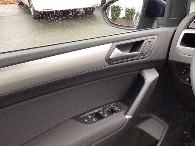 Fahrzeugabbildung Volkswagen Touran Comfortline Navi LED ACC SH AHZV
