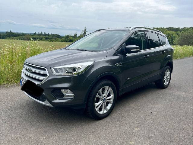 Ford Kuga 1,5 EcoBoost 4x4 134kW Titanium Autom. ...