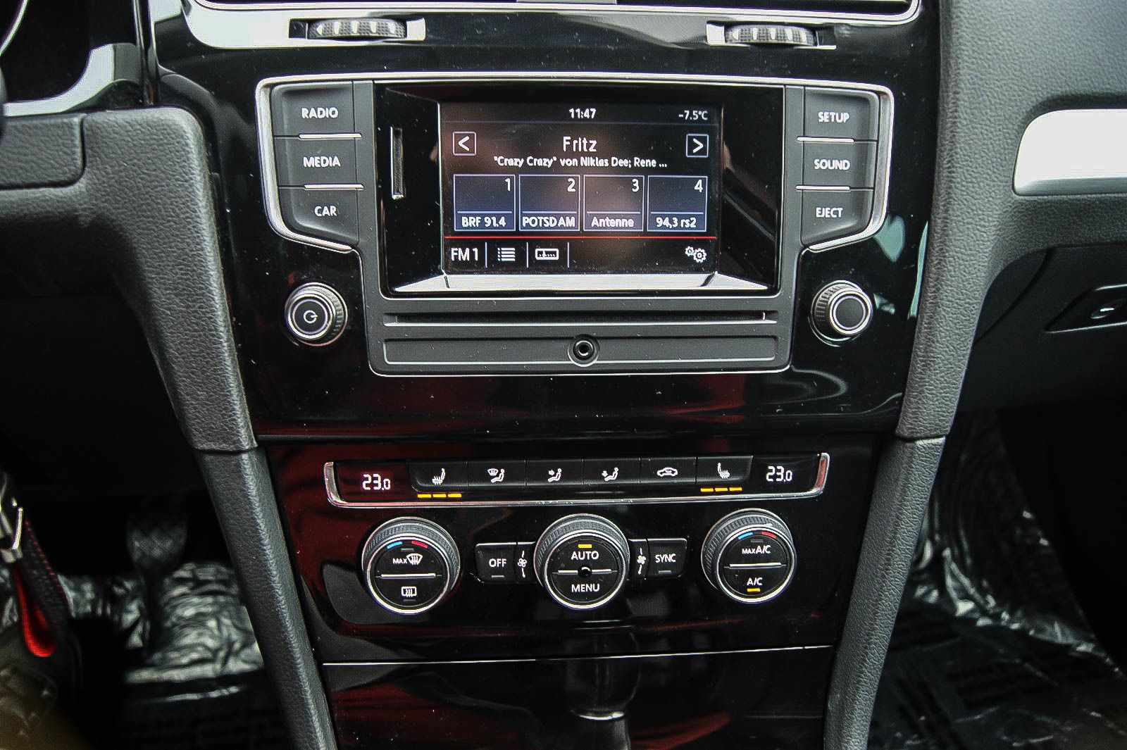 Fahrzeugabbildung Volkswagen Golf 7 Variant 12TSI CUP BMT PARKLENKASSISTENT