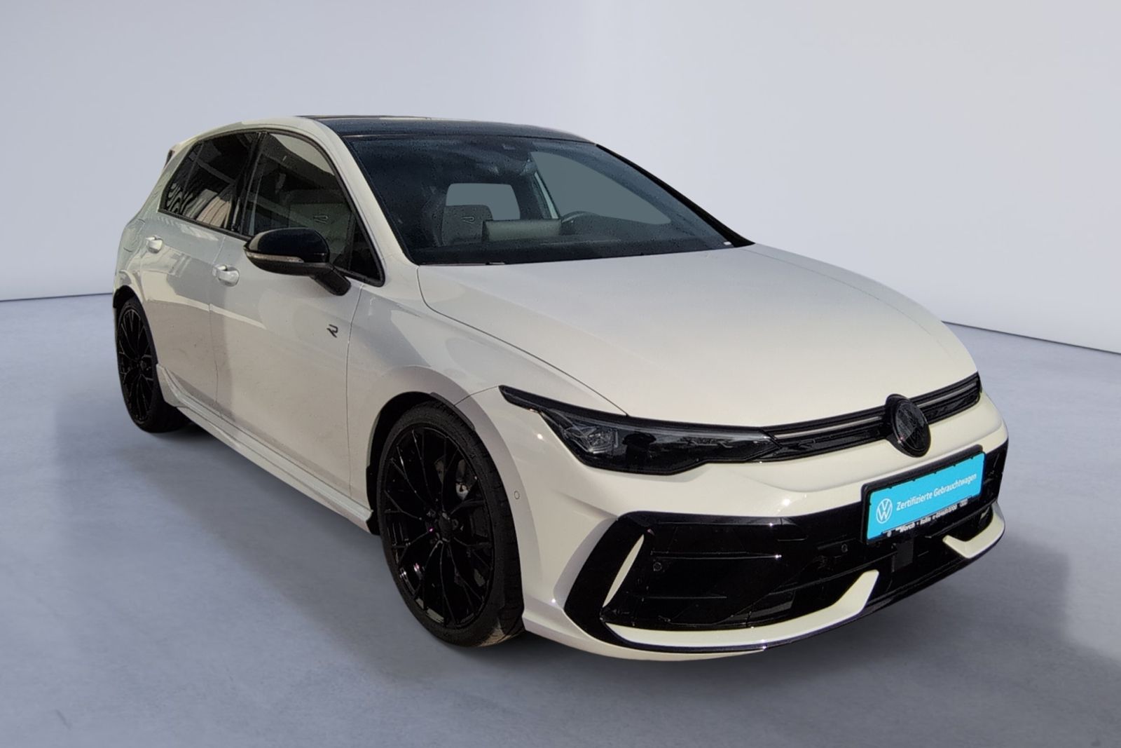 Golf VIII R BLACK EDITION 4MO AKRA+LEDER+PANO+