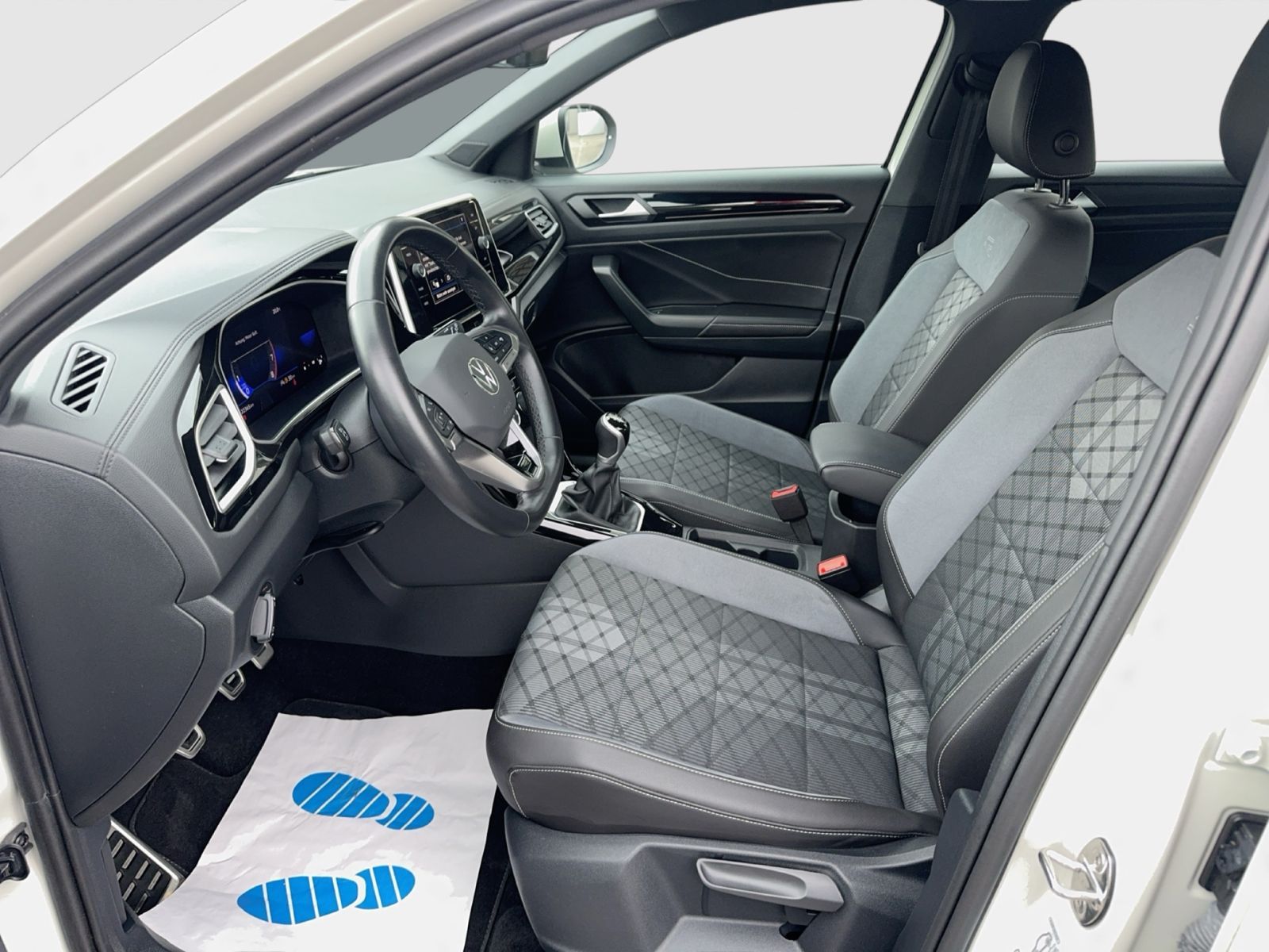 Volkswagen T-Roc - Bild 10