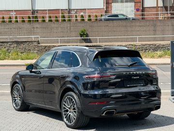 Porsche Cayenne - 8