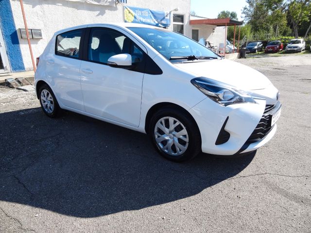 Fahrzeugabbildung Toyota Yaris Comfort/Automatik/1.Hd/Kam/4-Türig/