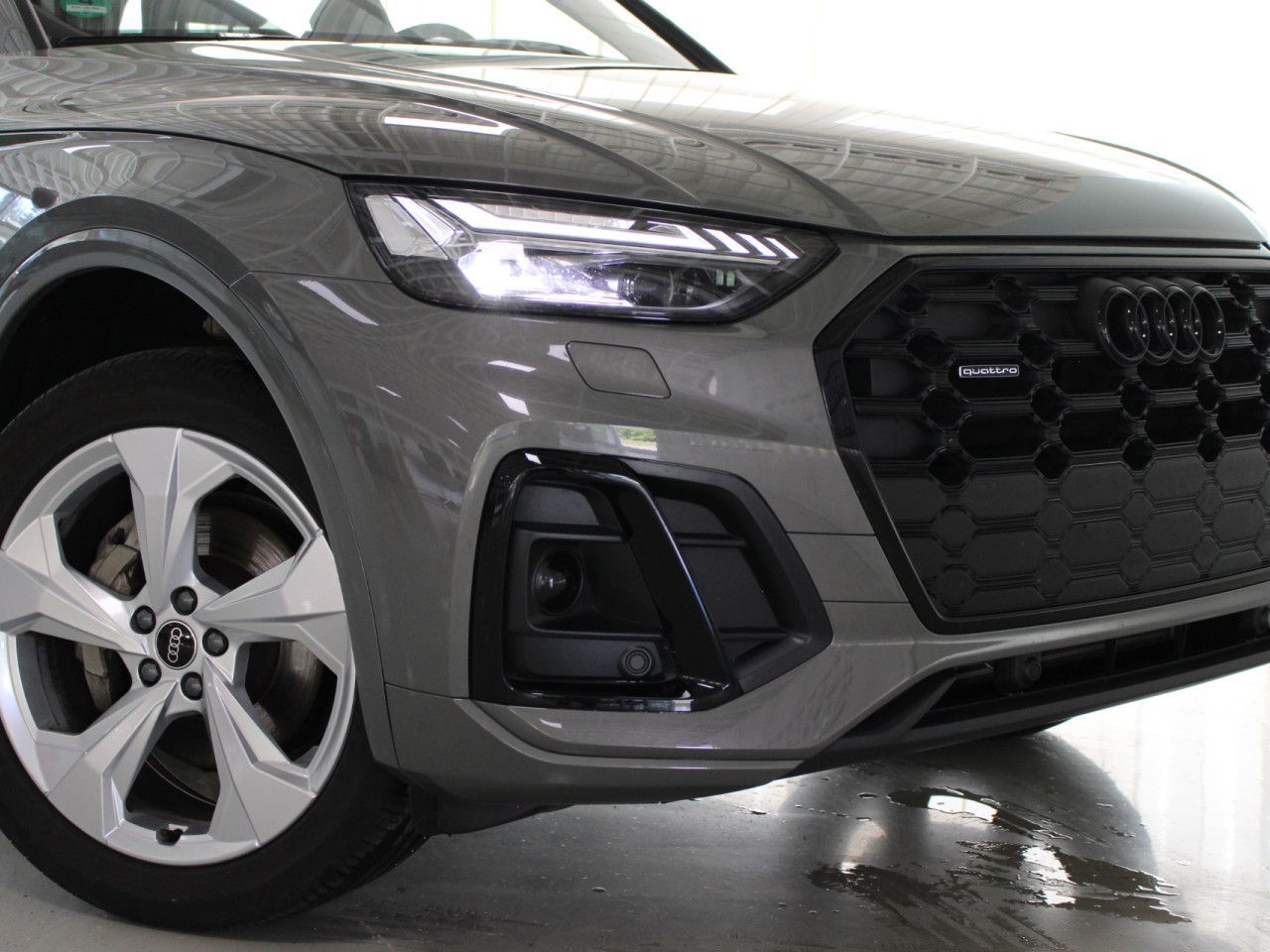Fahrzeugabbildung Audi Q5 40 TFSI quattro S line AHK/Matrix/ACC